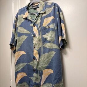 Montage Collection 100% silk aloha shirt - size medium